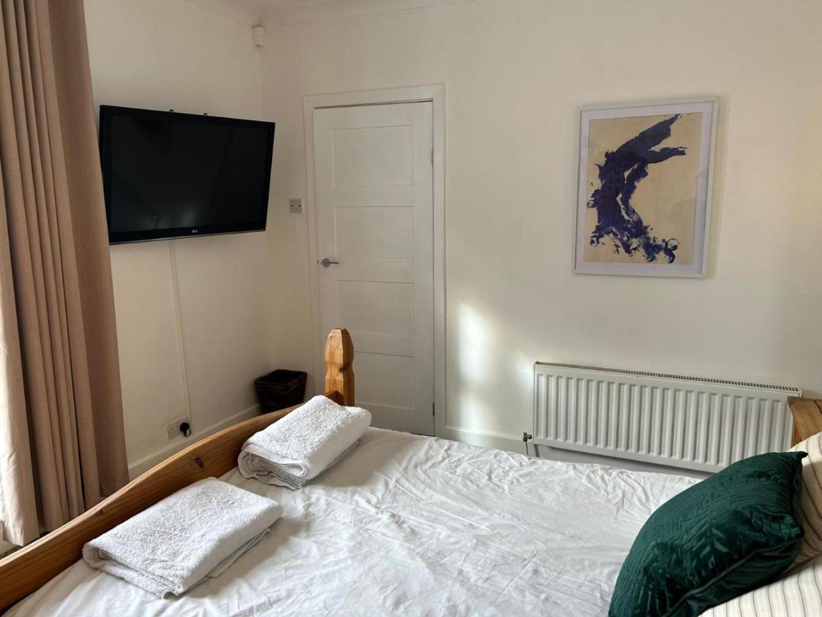 Light And Spacious Highcross Apartment Poulton-le-Fylde Екстер'єр фото