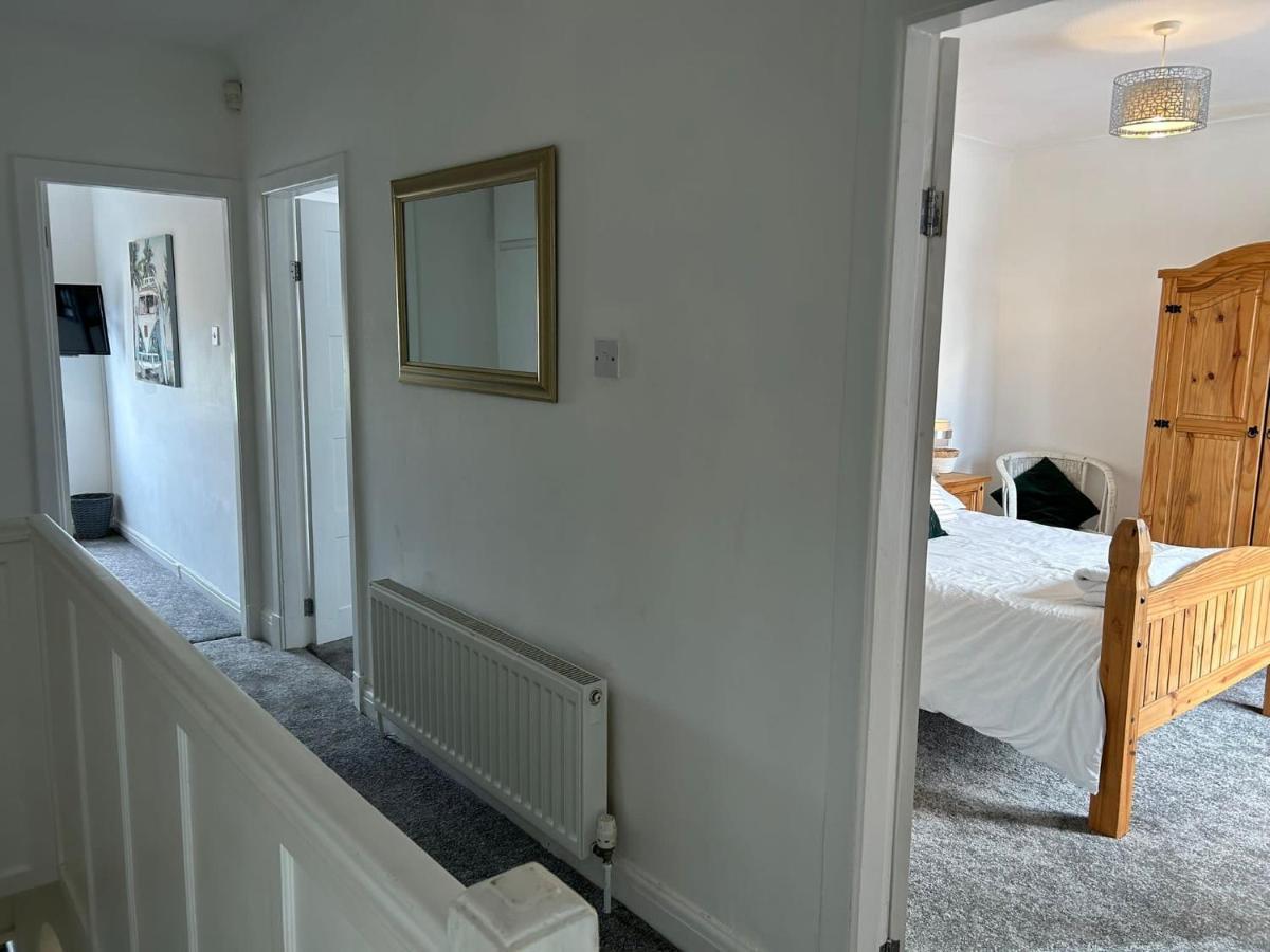 Light And Spacious Highcross Apartment Poulton-le-Fylde Екстер'єр фото